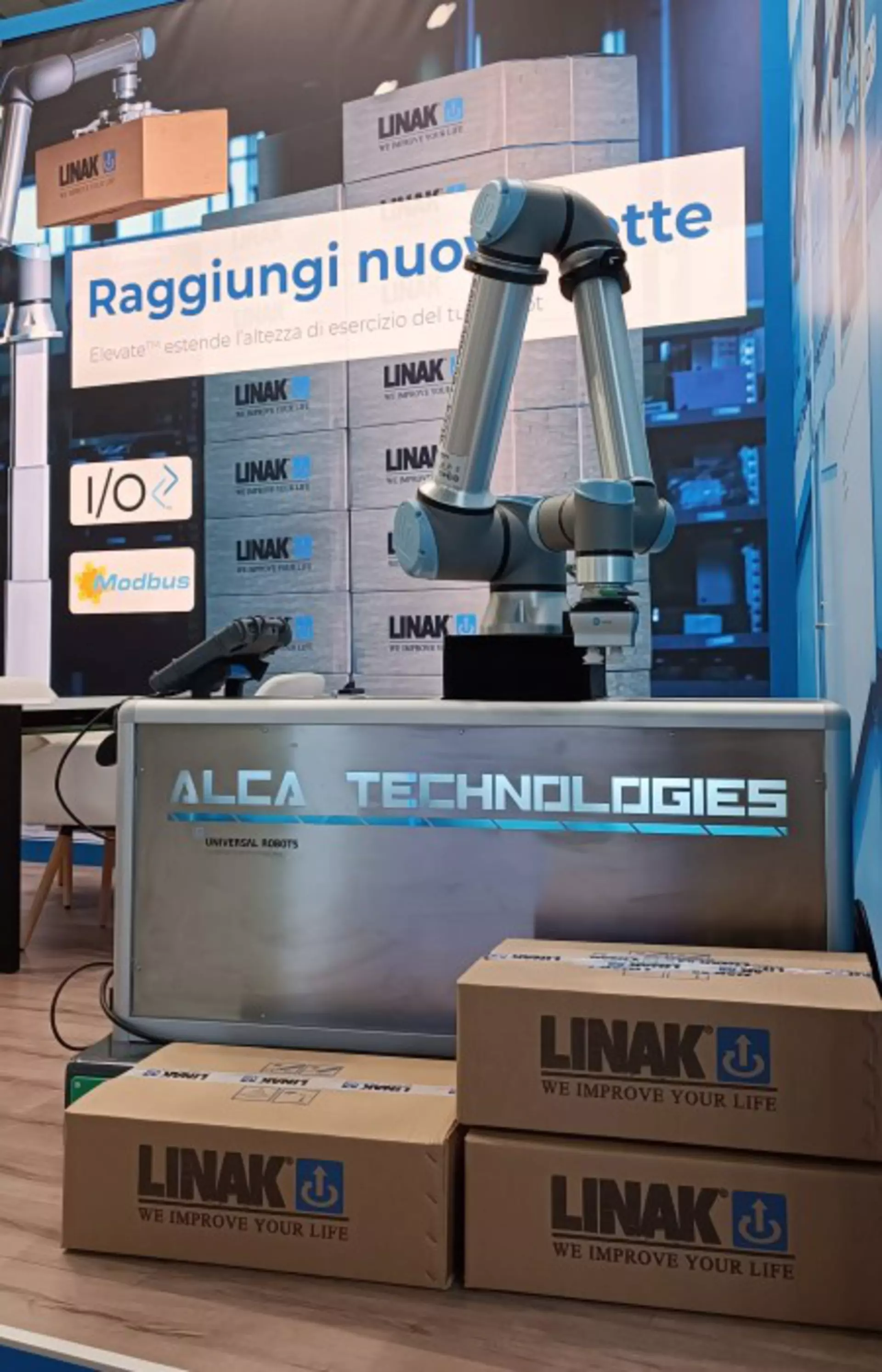 Alca Palletizer on display at LINAK® exhibition booth.