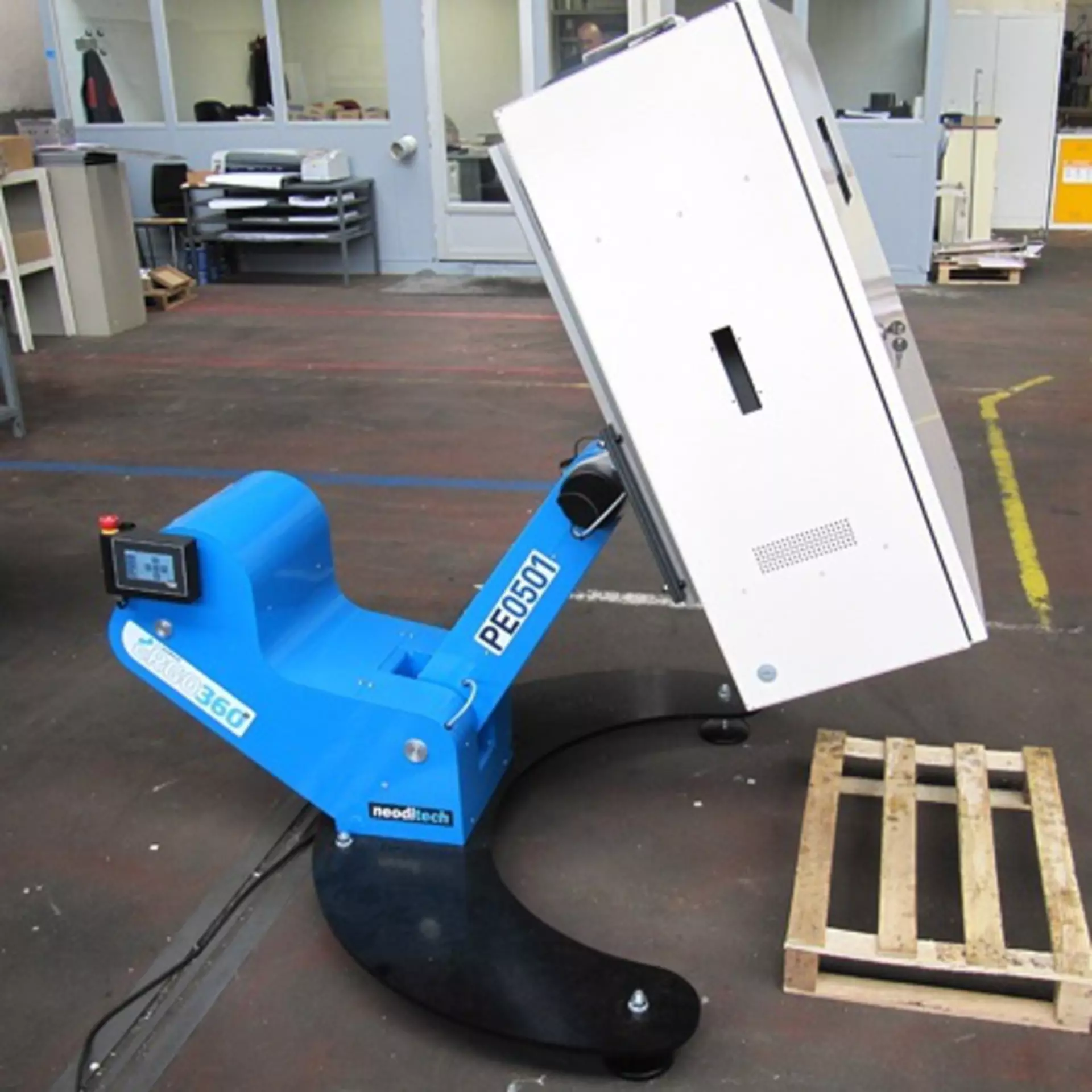 Neoditech developed an ergonomic workstation