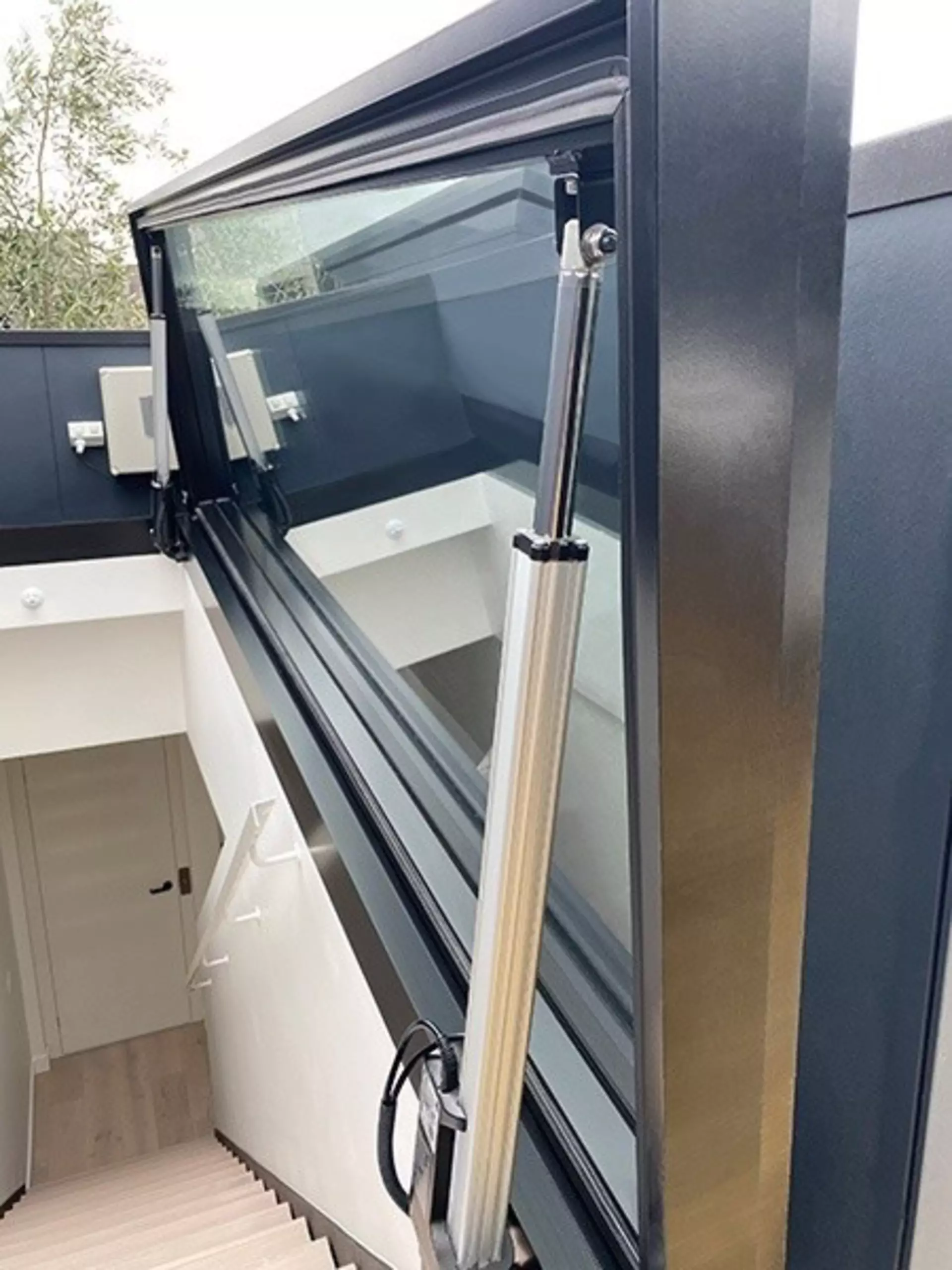 Atlite skydoor