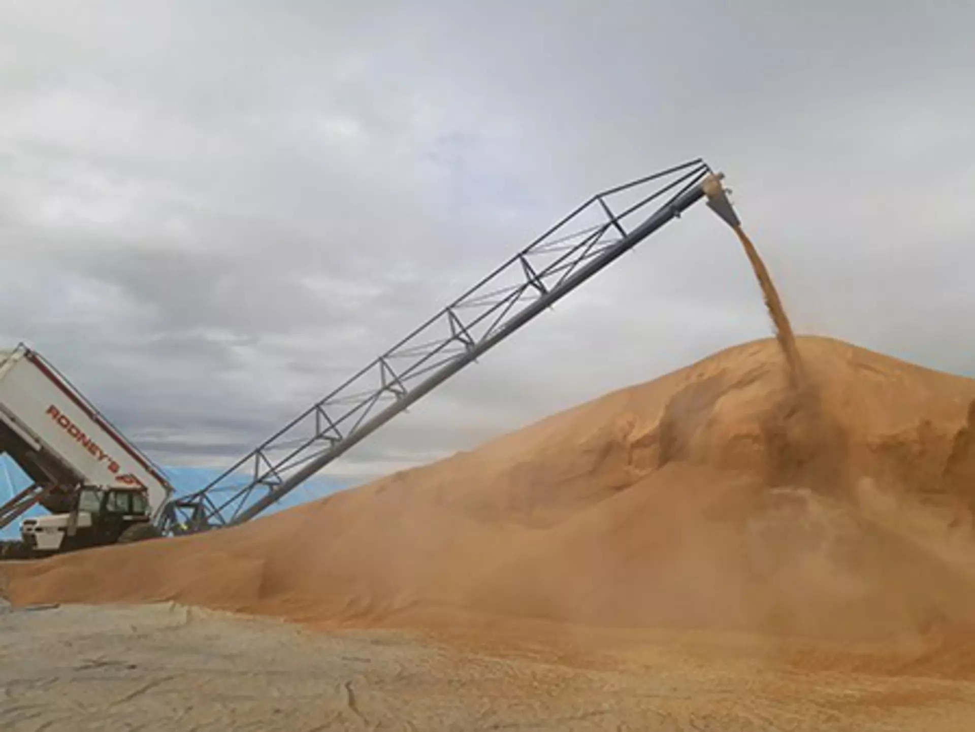 New Bunker auger spout - Rodneys 2020