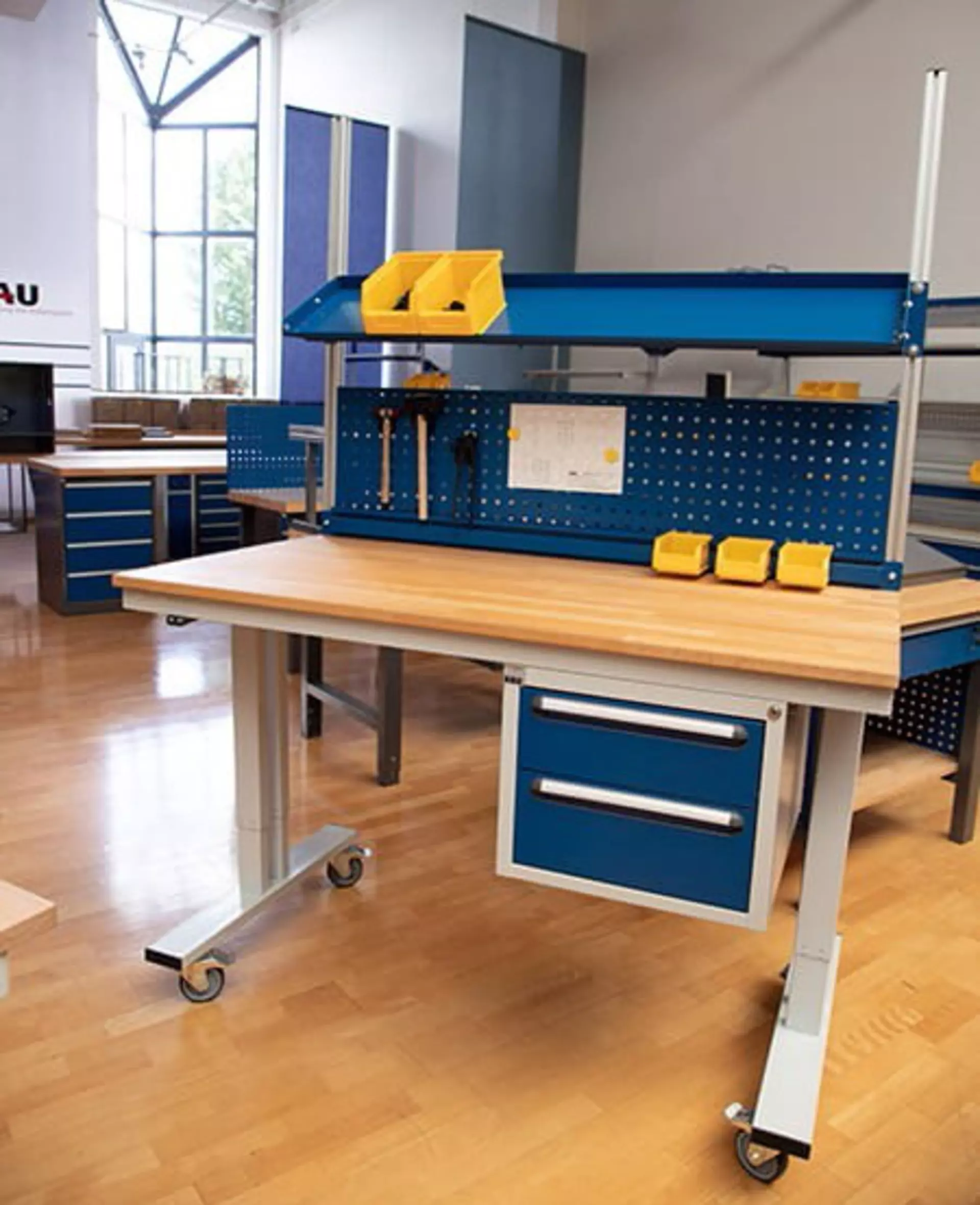 Mobile work bench