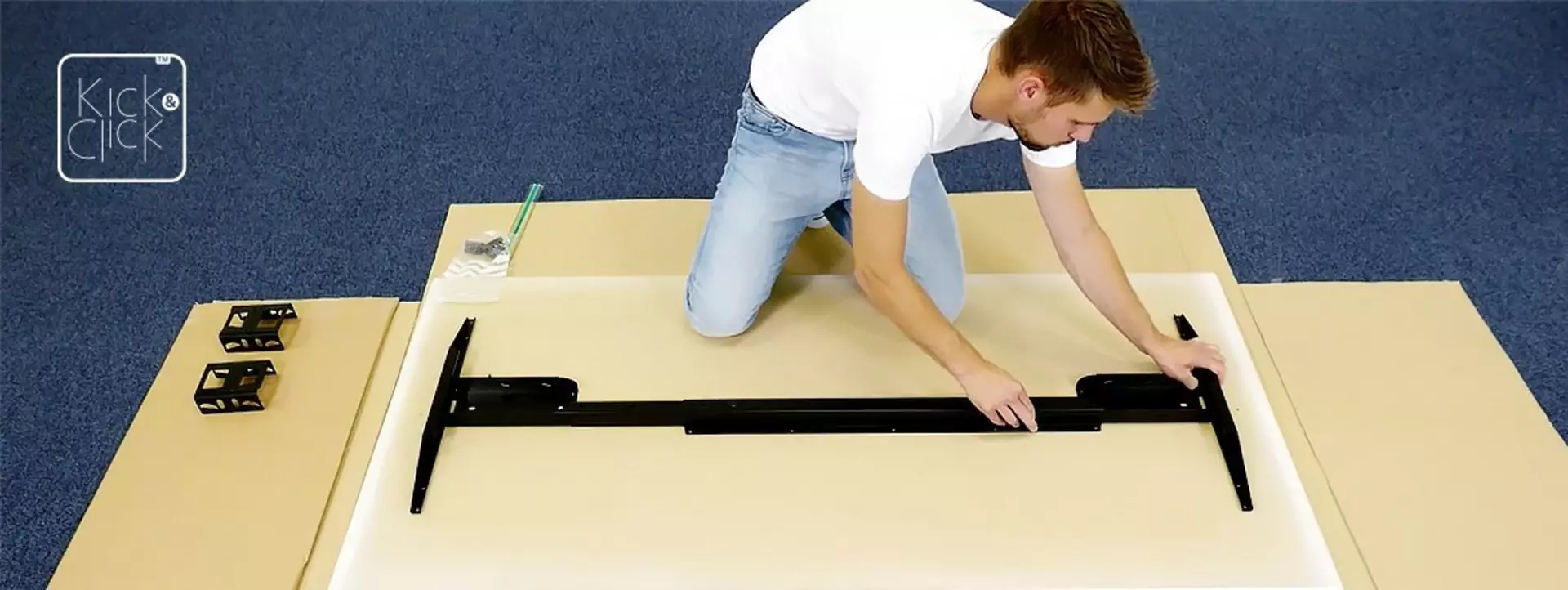 Fast easy and intuitive assembly of office desks