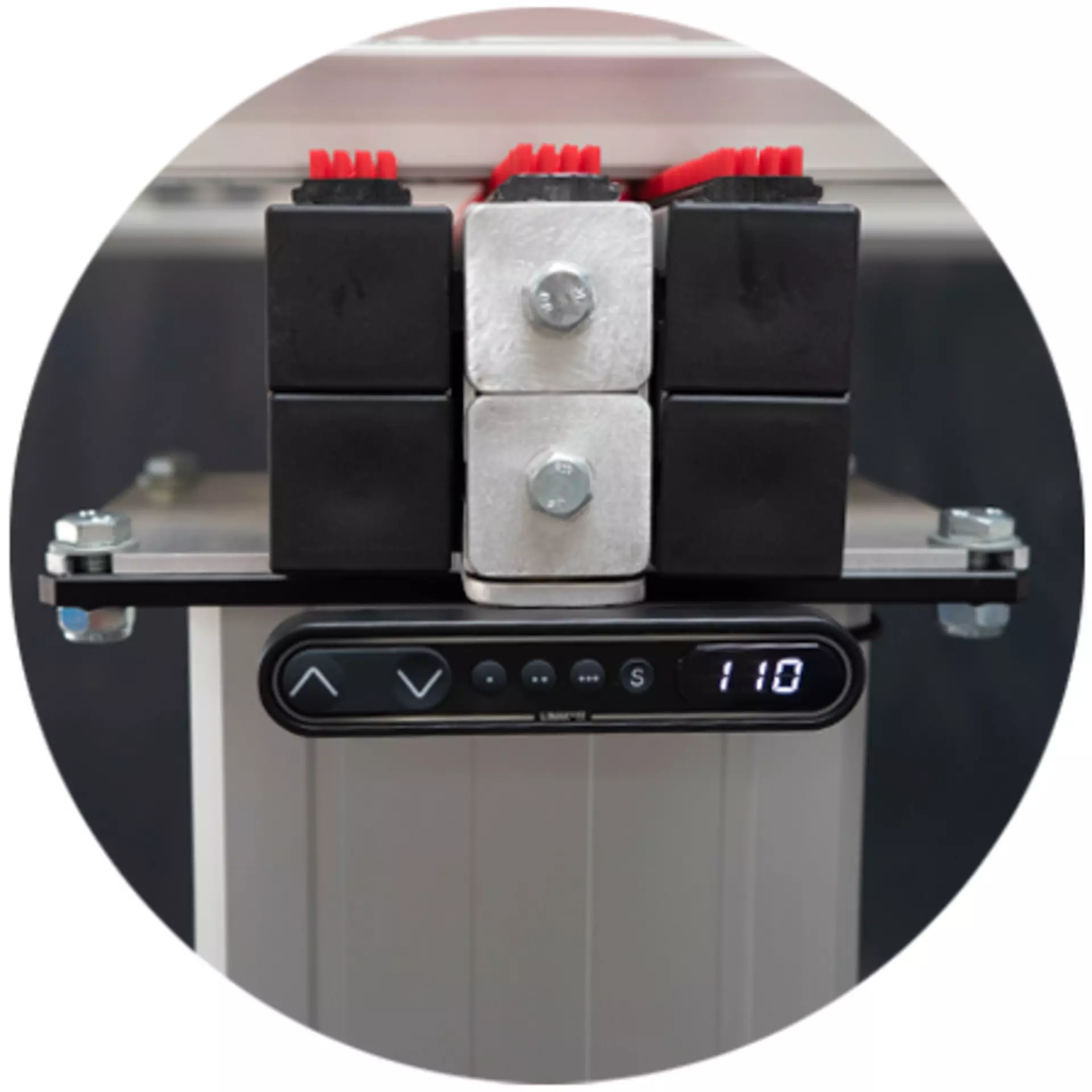 Close up of the LINAK® DPF operating panel on MZR’s electric work trestle, the e-tréteaux.