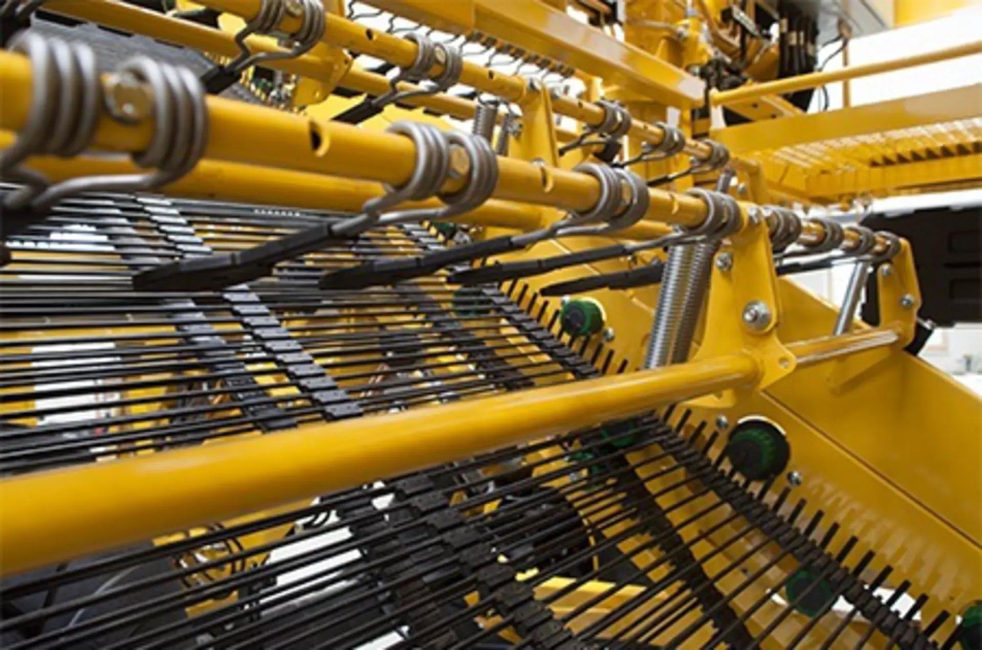 ROPA potato harvesters with LINAK actuators