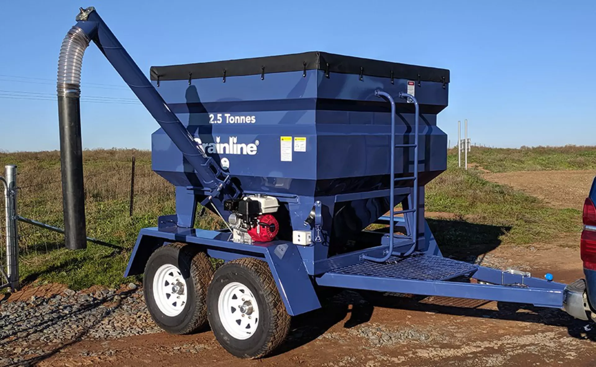 Grainline's feed-out trailer with LINAK actuator