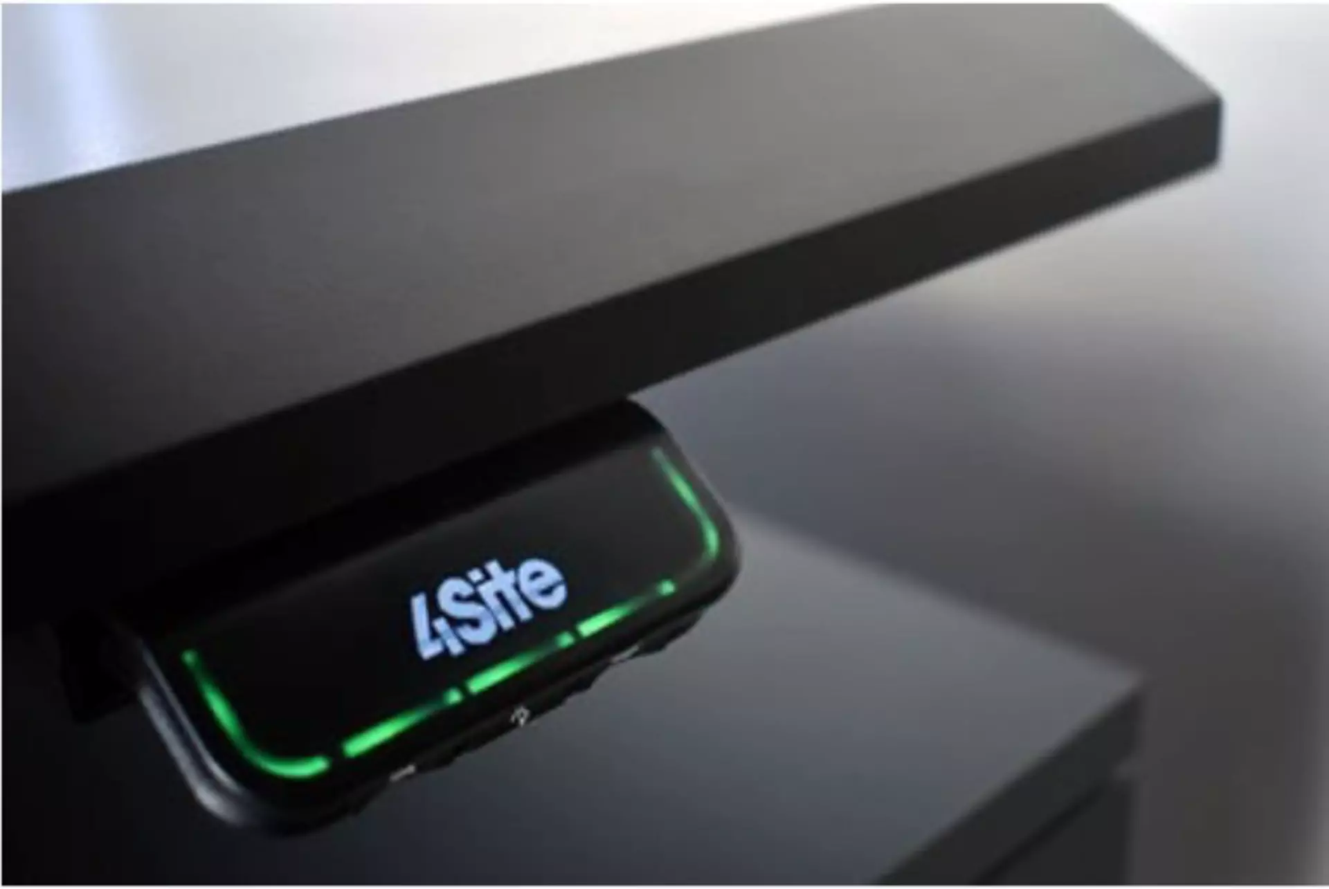 4Site enhances console user experience with LINAK DESKLINE lifting columns